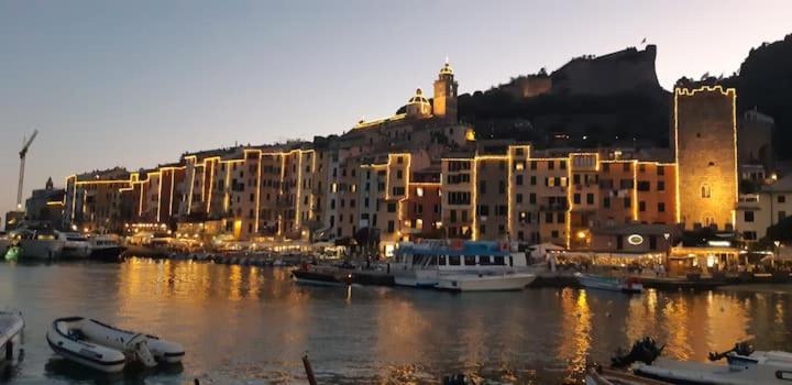 Casa Vacanze Luna Porto Venere Exterior foto
